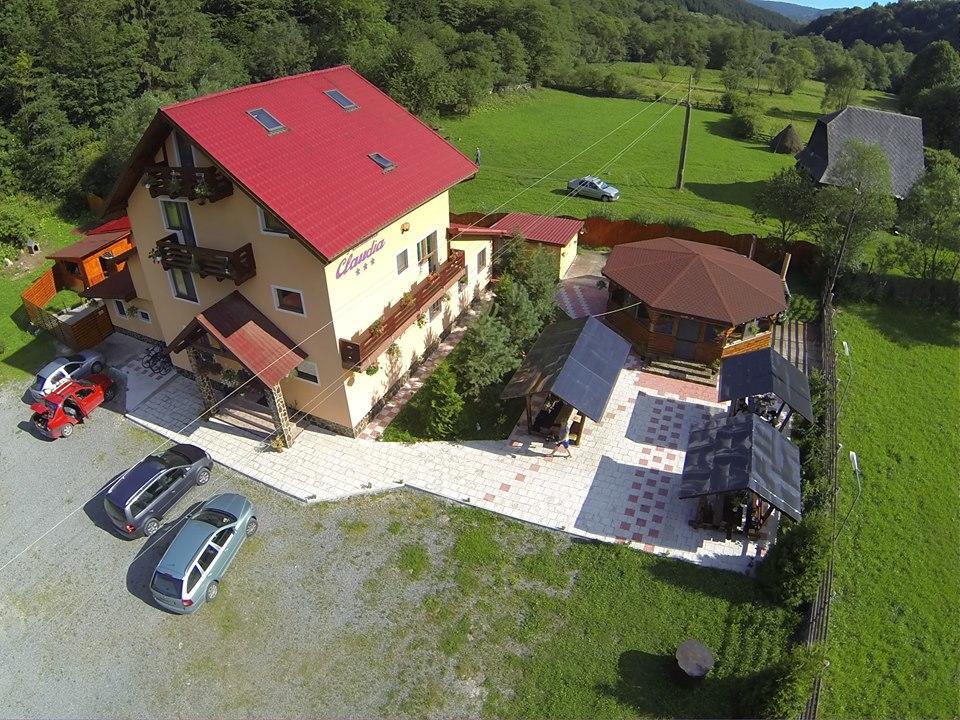 Pensiunea Claudia Scrind-Frăsinet Exteriér fotografie